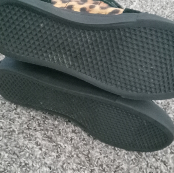 Leopard print accent hide a heel Vans womens size 7 - Picture 5 of 6